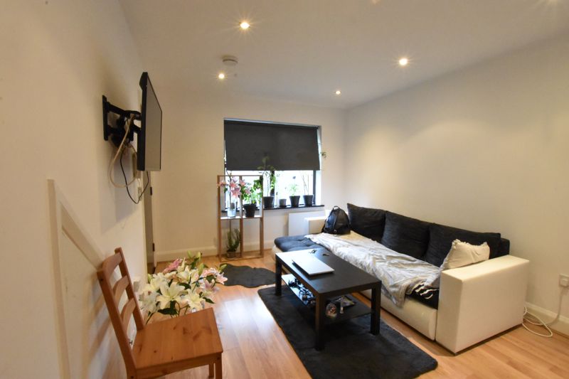 Lounge- click for photo gallery